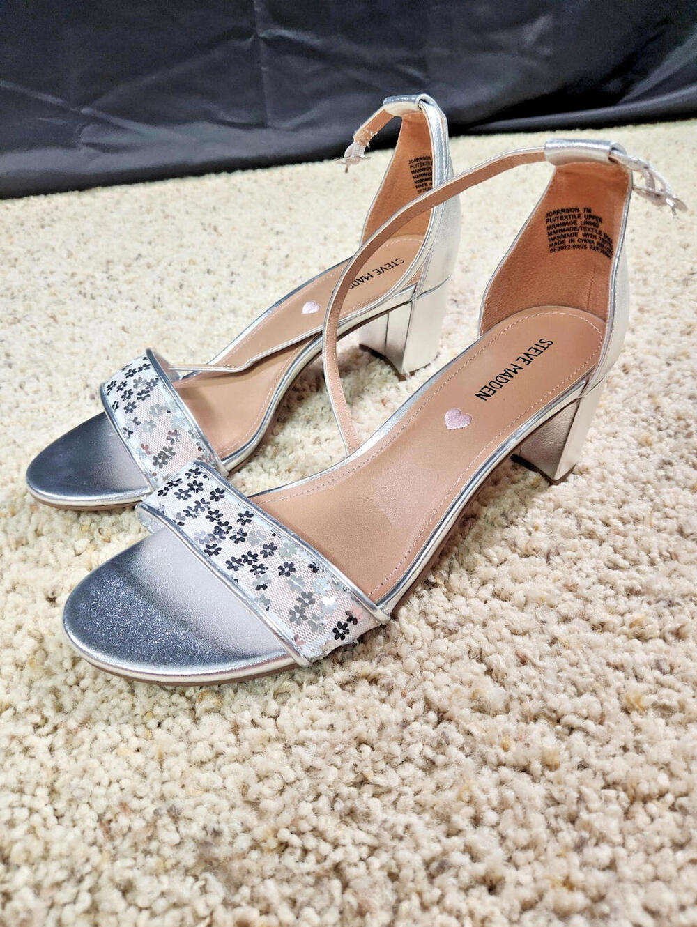 NEW $110 Steve Madden J-GARRSON Silver Heel Size 7 - C11